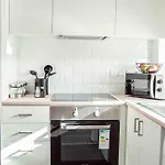 Kato 2bdr | Prime Location By Vichy Holidays 아파트 *