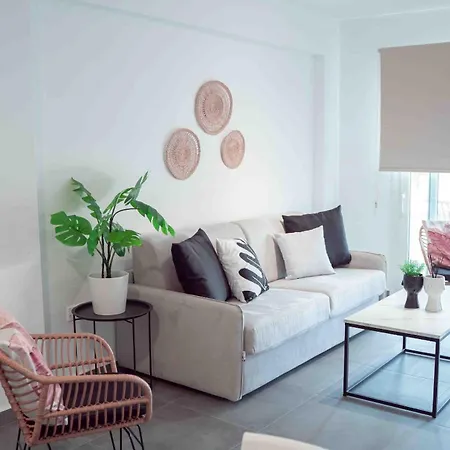 Kato 2bdr | Prime Location By Vichy Holidays Apartment
