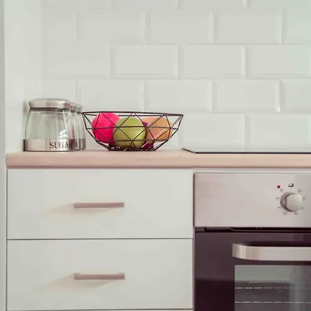 Kato 2bdr | Prime Location By Vichy Holidays Apartment